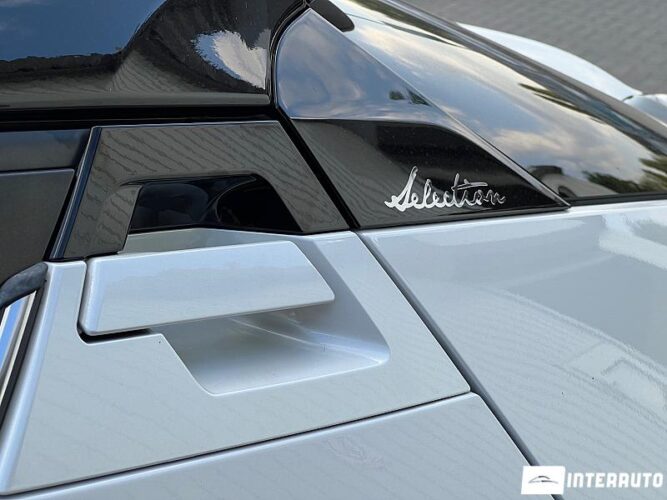 Toyota C-HR 51 interauto-car