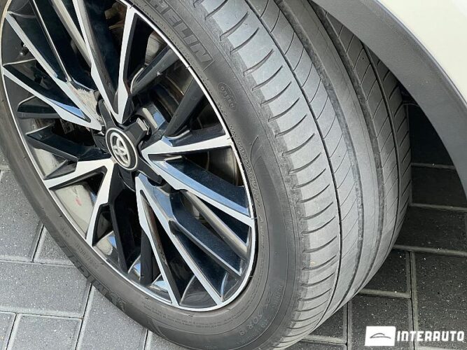 Toyota C-HR 48 interauto-car