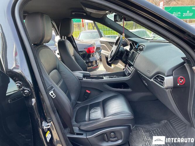 Jaguar F-Pace 38 interauto-car