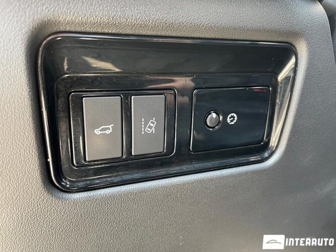 Jaguar F-Pace 47 interauto-car