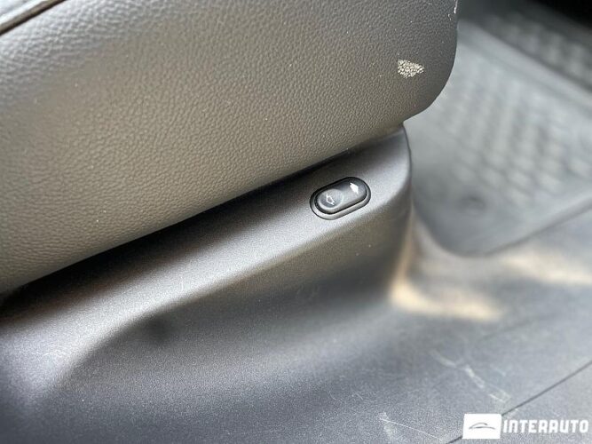 Jaguar F-Pace 50 interauto-car