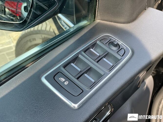 Jaguar F-Pace 48 interauto-car