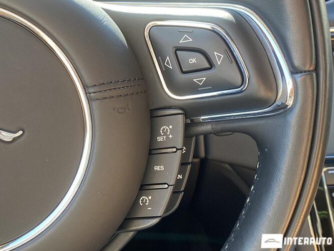 Jaguar XJ 51 interauto-car