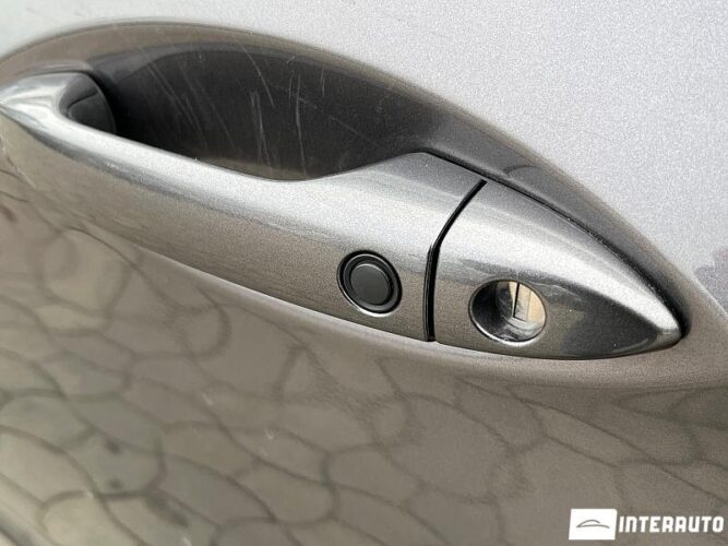 Honda Clarity 41 interauto-car