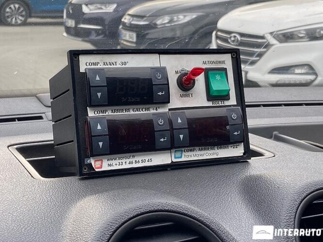 Volkswagen Caddy Maxi 39 interauto-car