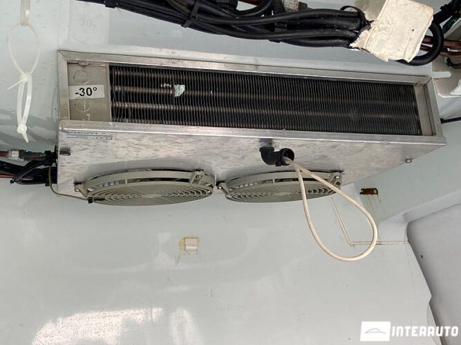 Volkswagen Caddy Maxi 50 interauto-car