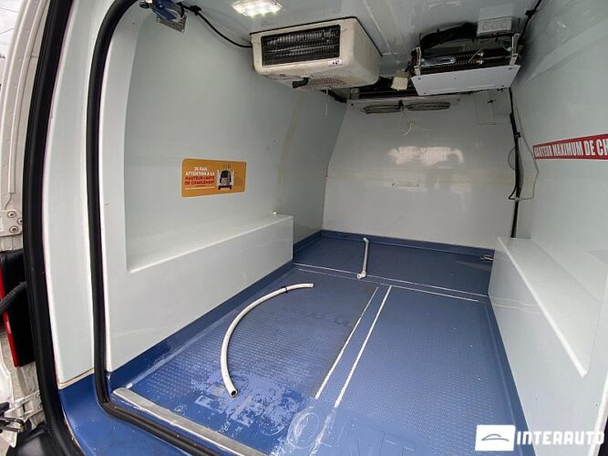 Volkswagen Caddy Maxi 47 interauto-car