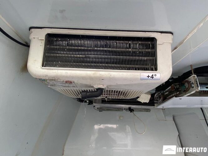 Volkswagen Caddy Maxi 43 interauto-car