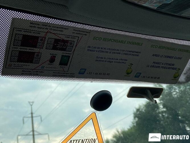 Volkswagen Caddy Maxi 49 interauto-car