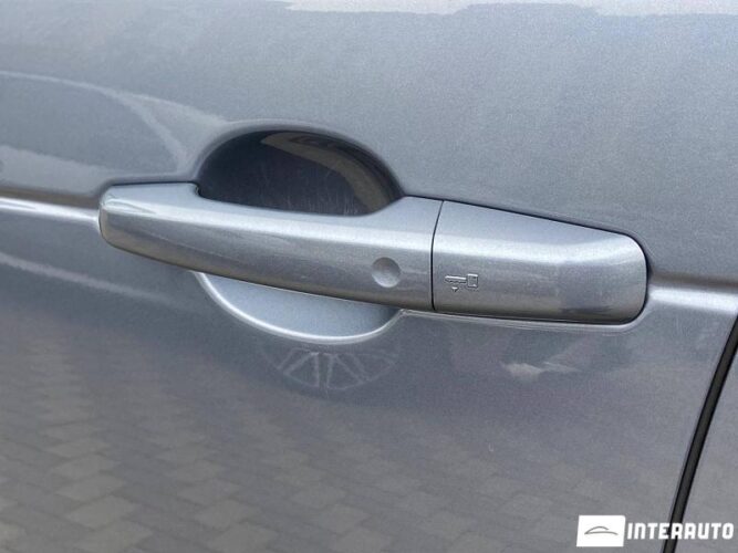 Land Rover Discovery 37 interauto-car