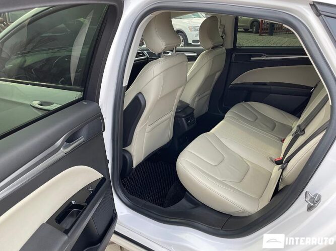 Ford Fusion 58 interauto-car