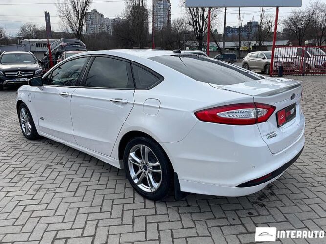 Ford Fusion 46 interauto-car