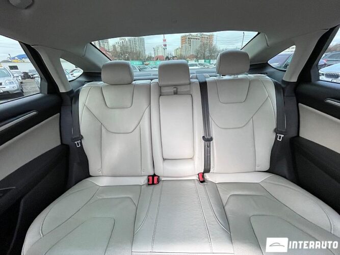 Ford Fusion 61 interauto-car