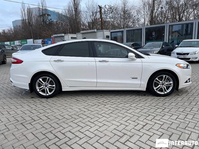 Ford Fusion 41 interauto-car