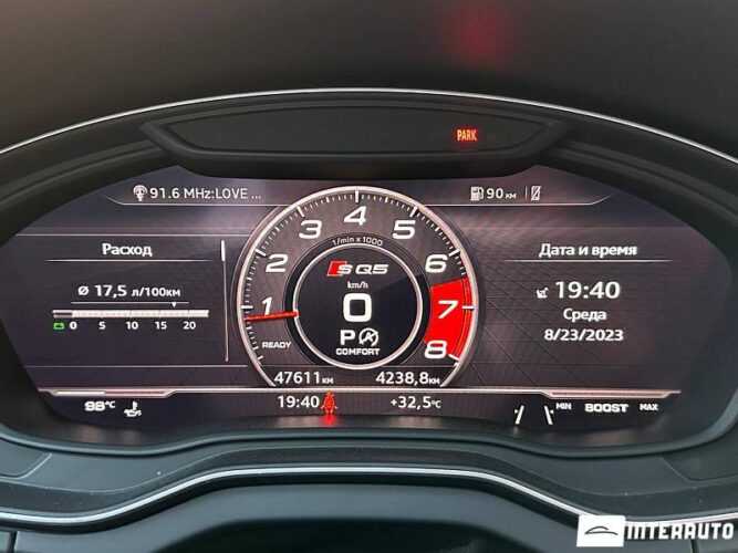 Audi SQ5 43 interauto-car