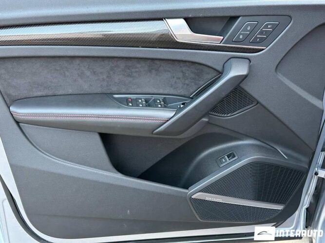 Audi SQ5 38 interauto-car