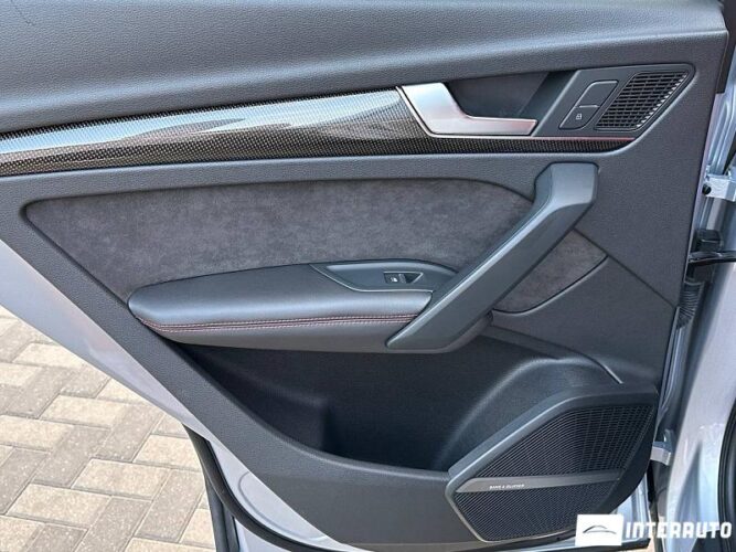 Audi SQ5 51 interauto-car