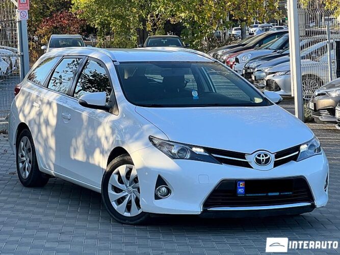 Toyota Auris 27 interauto-car