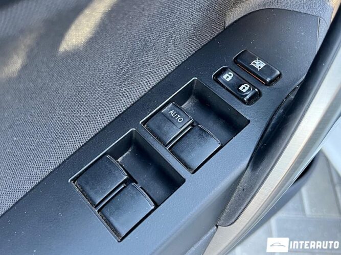 Toyota Auris 41 interauto-car