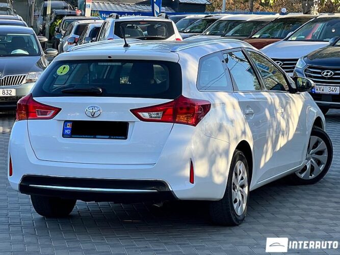 Toyota Auris 29 interauto-car