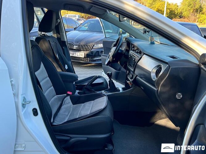 Toyota Auris 39 interauto-car