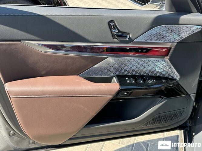 BMW i7 XDrive60 39 interauto-car