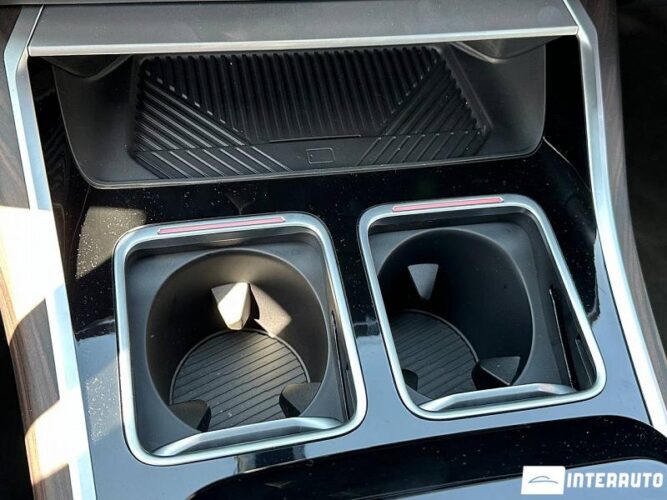 BMW i7 XDrive60 55 interauto-car