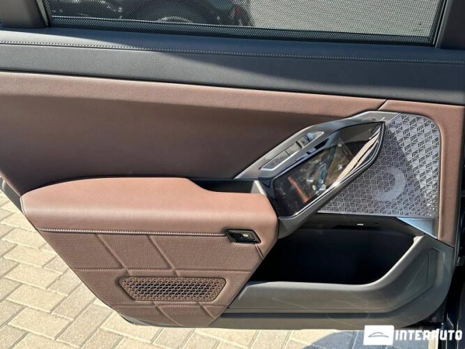 BMW i7 XDrive60 45 interauto-car