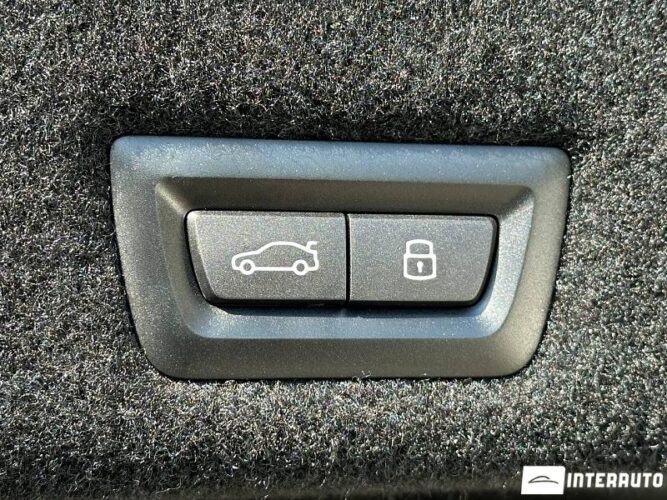 BMW i7 XDrive60 57 interauto-car