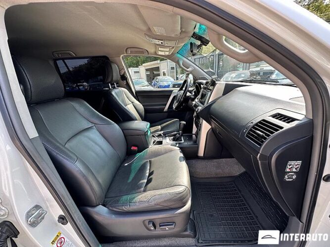 Toyota Land Cruiser Prado 47 interauto-car