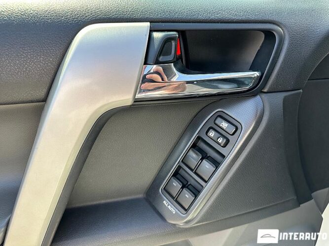 Toyota Land Cruiser Prado 37 interauto-car