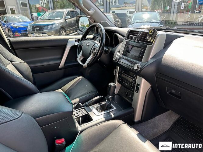 Toyota Land Cruiser Prado 48 interauto-car