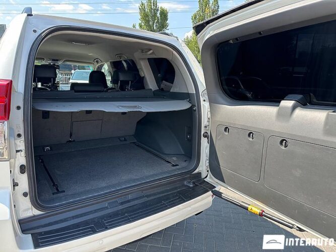 Toyota Land Cruiser Prado 51 interauto-car