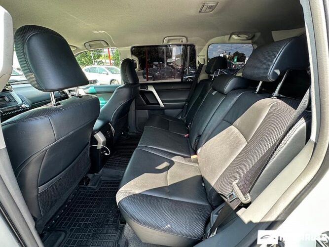 Toyota Land Cruiser Prado 50 interauto-car