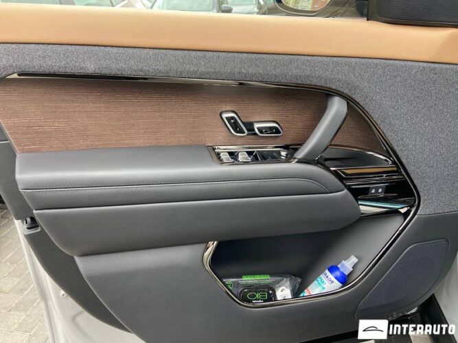 Land Rover Range Rover Sport 39 interauto-car