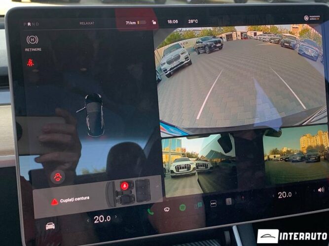 Tesla Model 3 36 interauto-car