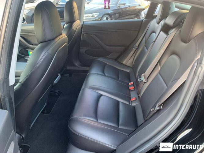 Tesla Model 3 41 interauto-car