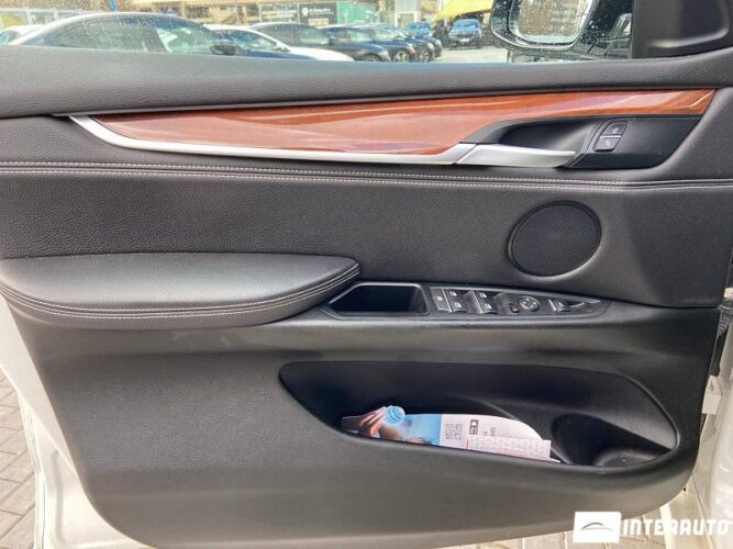 BMW X5 2.5D 35 interauto-car