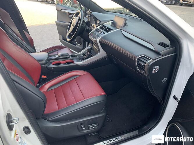 Lexus NX 300H 31 interauto-car