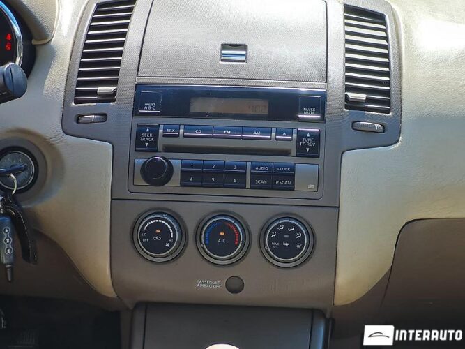 Nissan Altima 42 interauto-car