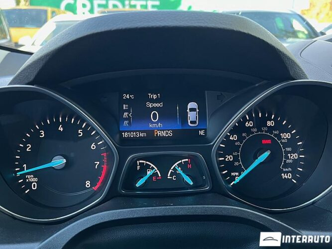 Ford Escape 37 interauto-car