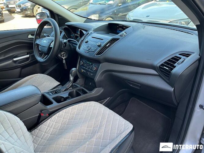 Ford Escape 42 interauto-car