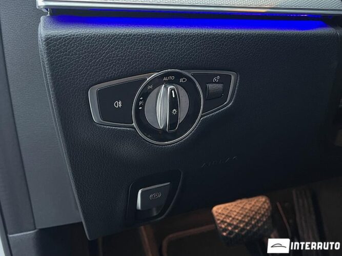 Mercedes E 200 46 interauto-car