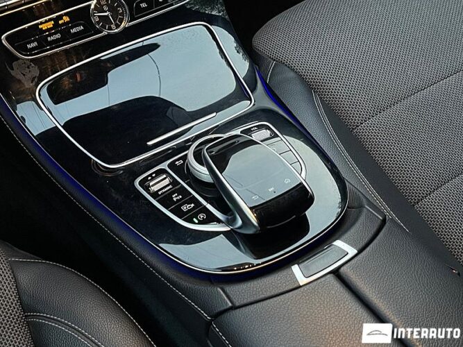 Mercedes E 200 45 interauto-car