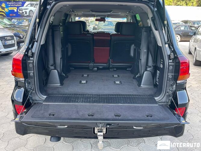 Lexus LX 570 50 interauto-car