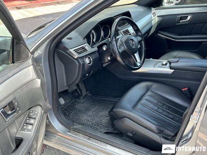 Mercedes E 300h 32 interauto-car