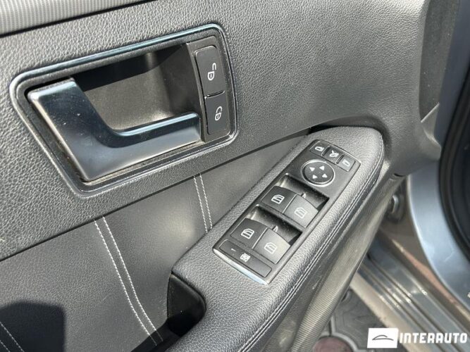Mercedes E 300h 33 interauto-car