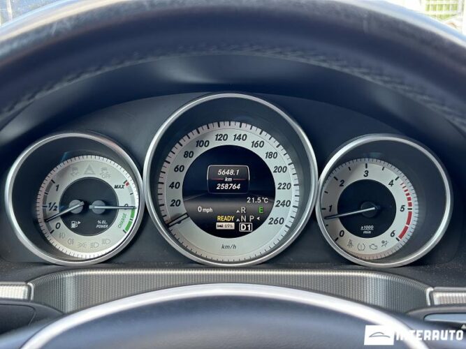 Mercedes E 300h 38 interauto-car