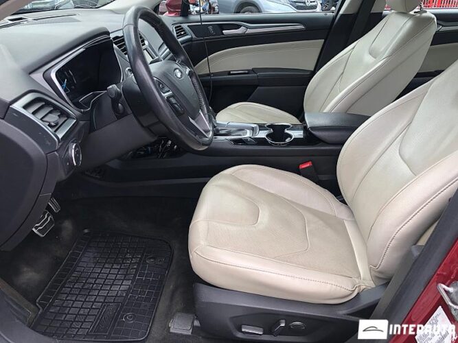 Ford Fusion 34 interauto-car