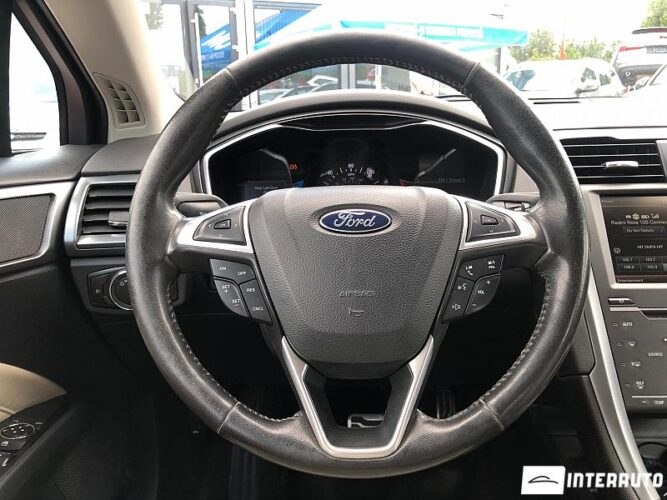 Ford Fusion 35 interauto-car